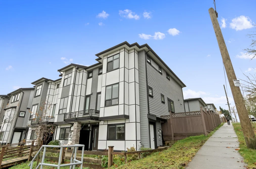 14002 60A AVENUE, Surrey BC V3X 0J9, Surrey BC — Residential for Sale - Photo 2