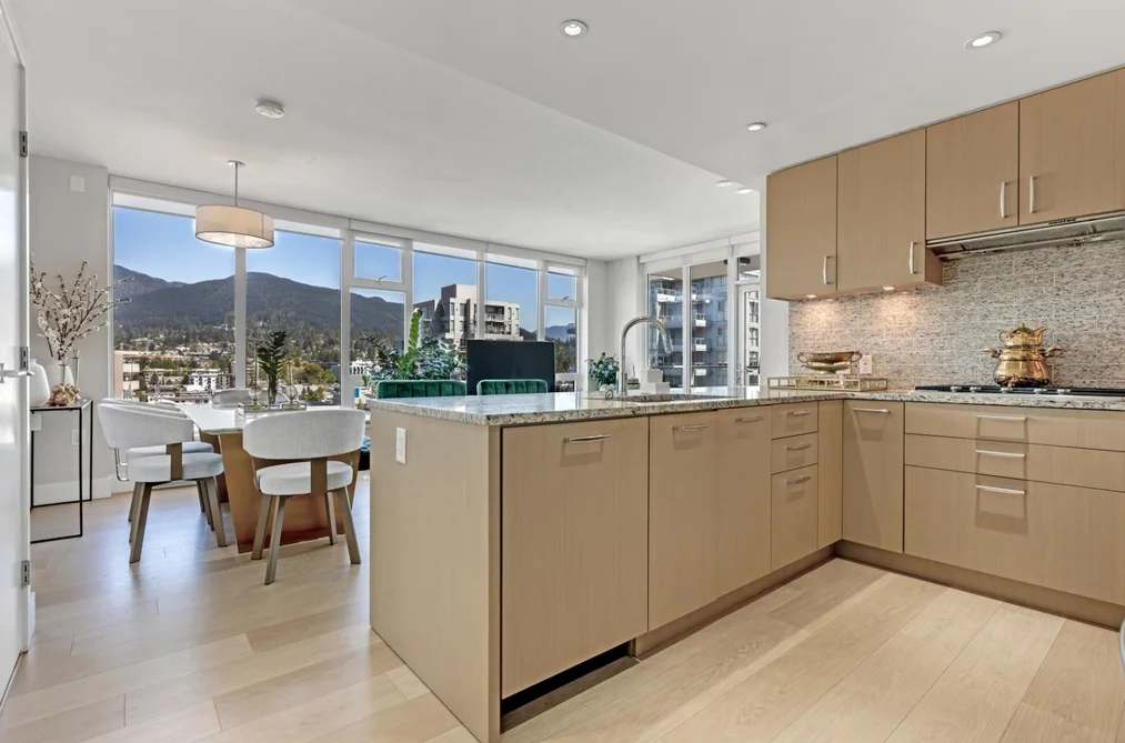Condo for sale at 1401 150 W 15th Street North Vancouver British Columbia - MLS: R3120158
