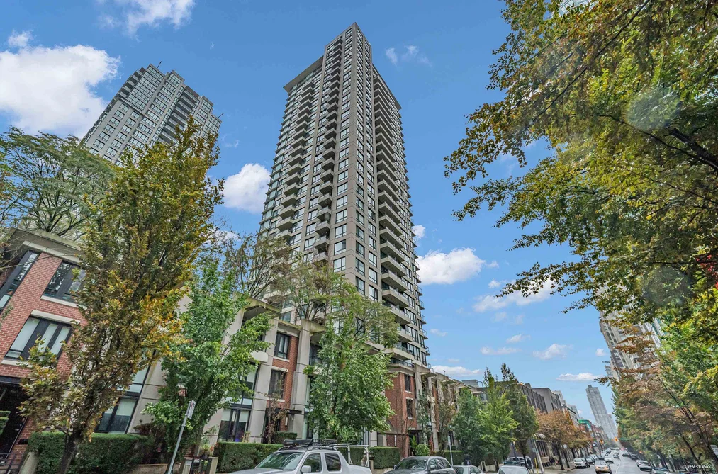 Condo for sale at 1401 928 Homer Street Vancouver British Columbia - MLS: R3165170