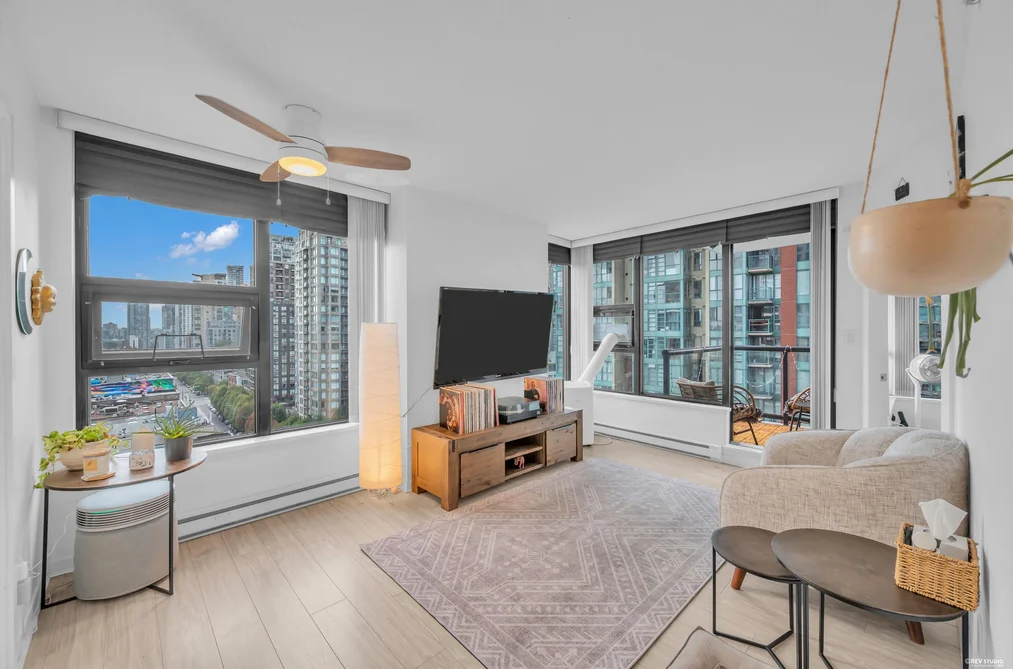 1401 - 928 Homer Street, Vancouver, BC - MLS: R3165170 - Photo 11 1401 - 928 Homer Street, Vancouver, BC - MLS: R3165170 - Photo 11