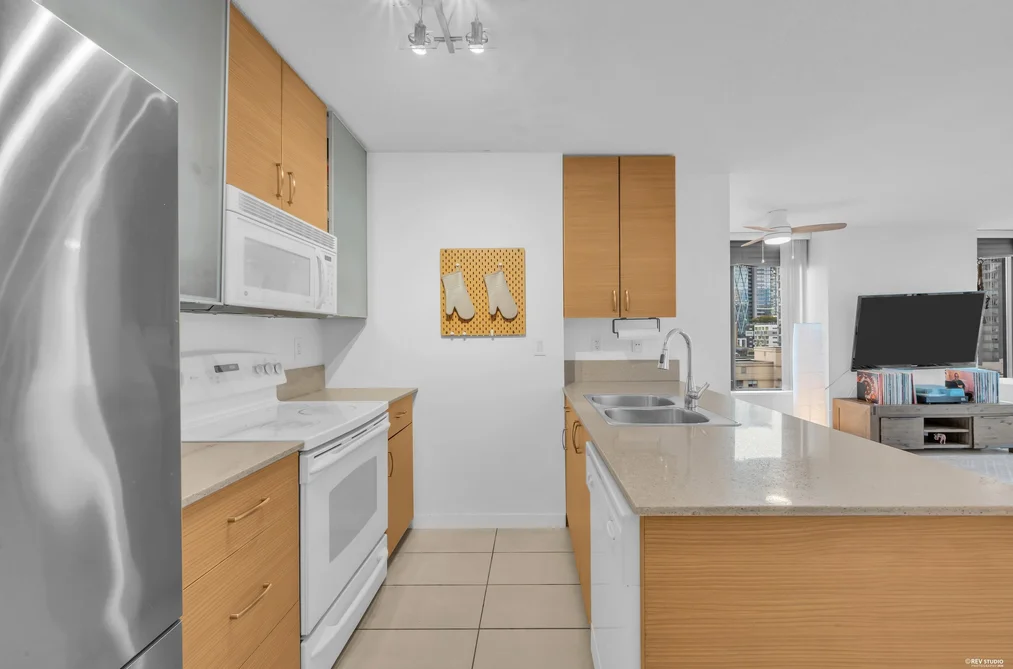 1401 - 928 Homer Street, Vancouver, BC - MLS: R3165170 - Photo 4 1401 - 928 Homer Street, Vancouver, BC - MLS: R3165170 - Photo 4