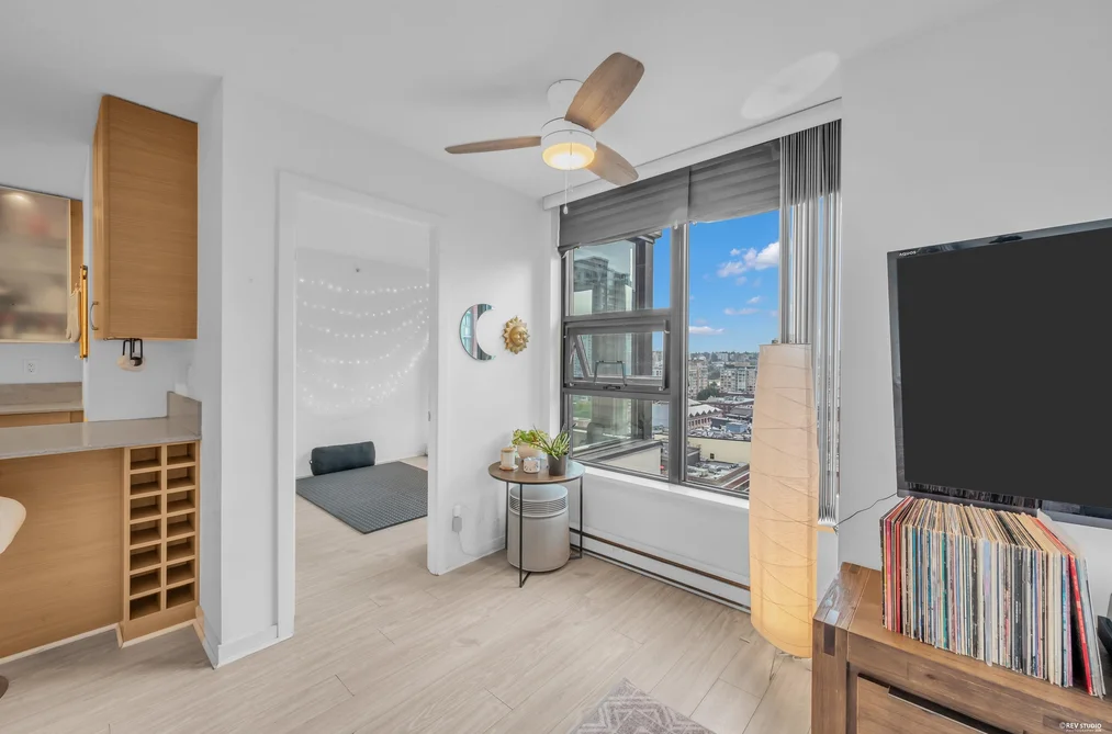1401 - 928 Homer Street, Vancouver, BC - MLS: R3165170 - Photo 7 1401 - 928 Homer Street, Vancouver, BC - MLS: R3165170 - Photo 7