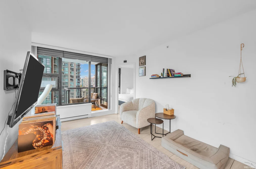 1401 - 928 Homer Street, Vancouver, BC - MLS: R3165170 - Photo 8 1401 - 928 Homer Street, Vancouver, BC - MLS: R3165170 - Photo 8