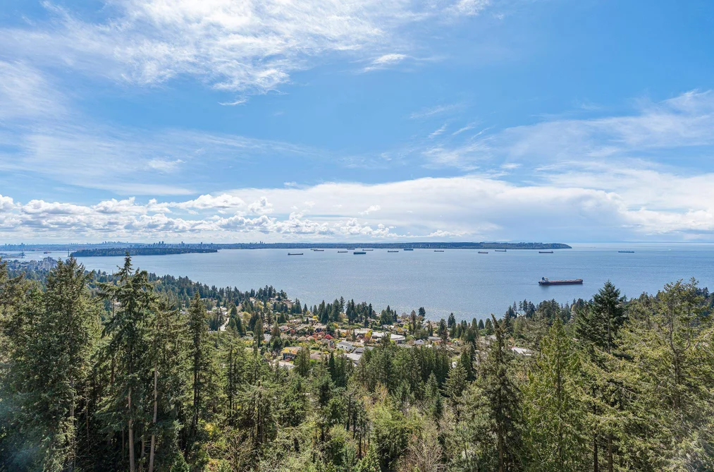 Condo for sale at 1402 3355 Cypress Place West Vancouver British Columbia - MLS: R3113294