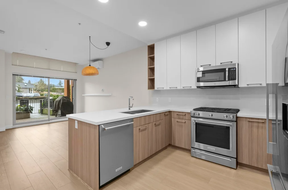 14022 NORTH BLUFF ROAD, White Rock BC V4B 3C3, White Rock BC — Residential for Sale - Photo 2