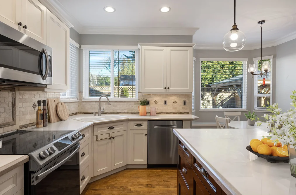 14027 BLACKBURN AVENUE, White Rock BC V4B 2Z6, White Rock BC — Residential for Sale - Photo 4