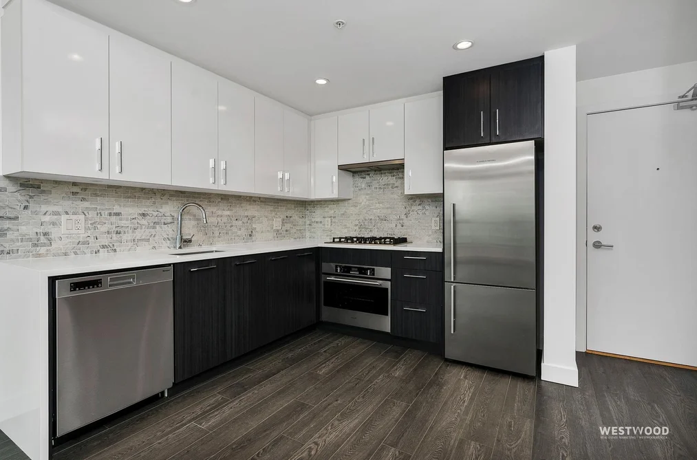 Condo for sale at 1403 518 Whiting Way Coquitlam British Columbia - MLS: R3138442