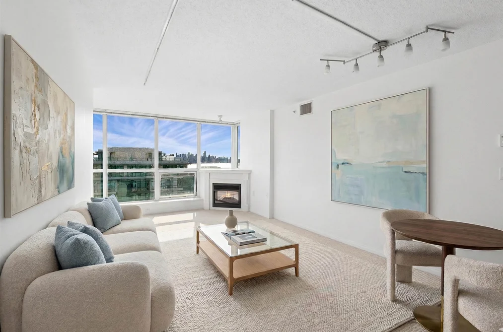 1404 188 E ESPLANADE, North Vancouver BC V7L 4Y1, North Vancouver BC — Residential for Sale - Photo 3