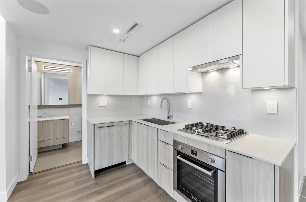 1404 901 LOUGHEED HIGHWAY, Coquitlam BC V3K 3T3, Coquitlam BC — Residential for Sale - Photo 4