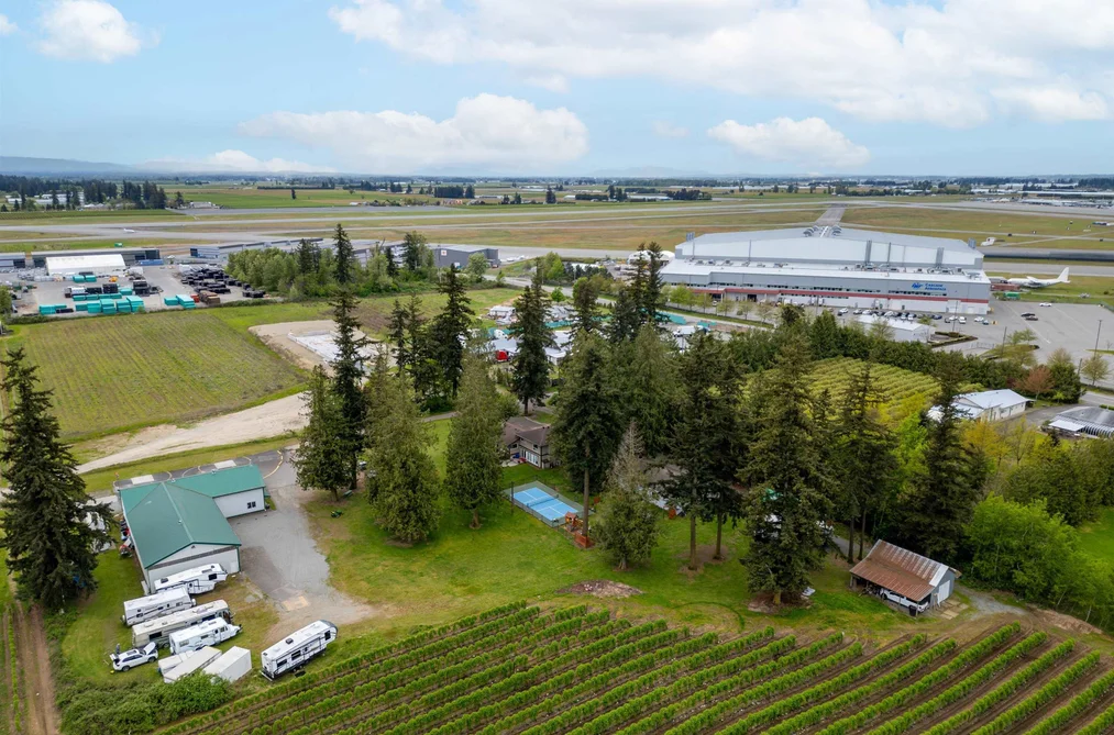 1404 TOWNLINE ROAD, Abbotsford BC V2T 6E1, Abbotsford BC — Residential for Sale - Photo 3