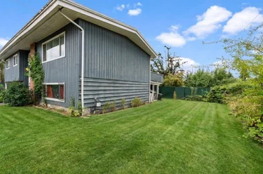 14042 110 Ave, Surrey, BC - MLS: R3152024