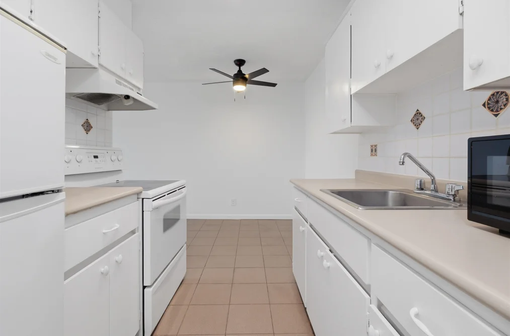 1405 2016 FULLERTON AVENUE, North Vancouver BC V7P 3E6, North Vancouver BC — Residential for Sale — Photo 4 of 14