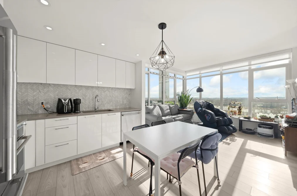 Condo for sale at 1405 3581 E Kent Avenue North Vancouver British Columbia - MLS: R3095717