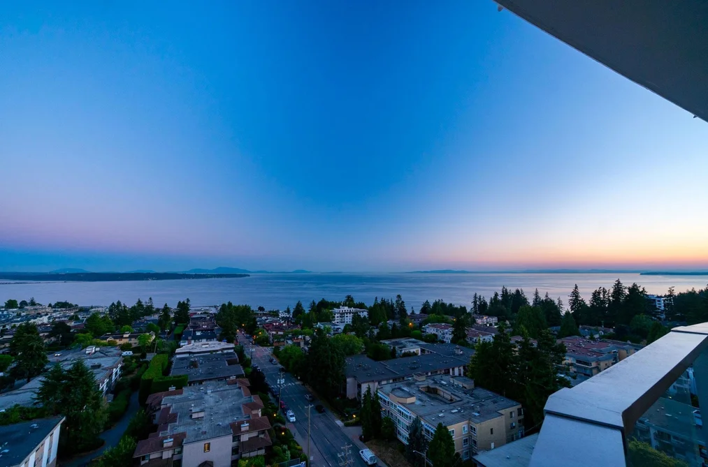 Condo for sale at 1406 1500 Martin Street White Rock British Columbia - MLS: R3042732