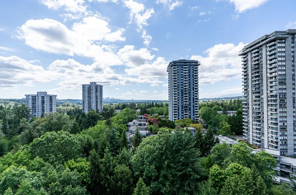 Condo for sale at 1408 9521 Cardston Court Burnaby British Columbia - MLS: R3141597