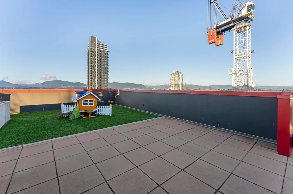 1409 10626 CITY PARKWAY, Surrey BC V3T 0S3, Surrey BC — Residential for Sale - Photo 4