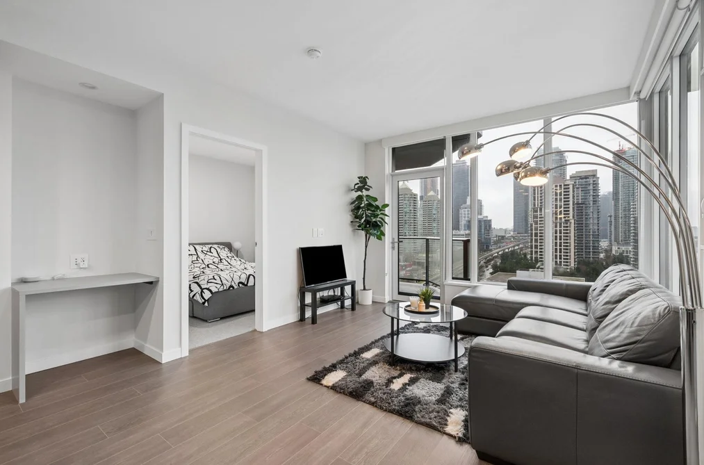Condo for sale at 1410 4168 Lougheed Highway Burnaby British Columbia - MLS: R3100620