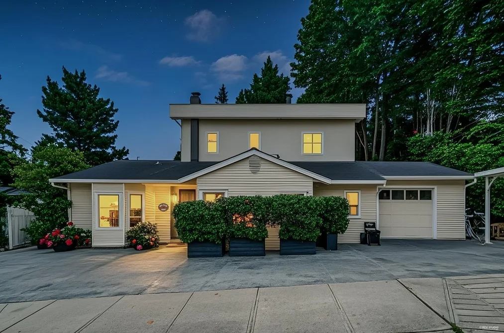 14104 MARINE DRIVE, White Rock BC V4B 1A7, White Rock BC — Residential for Sale - Photo 3
