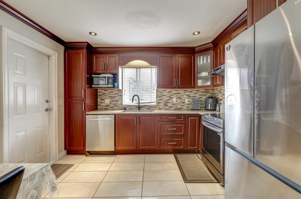 14115 88TH AVENUE, Surrey BC V3W 3L5, Surrey BC — Residential for Sale - Photo 3