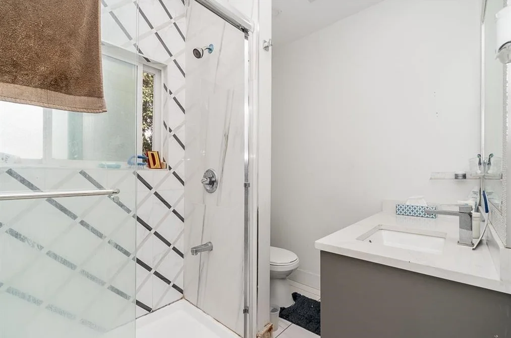 14125 75 AVENUE, Surrey BC V3W 2S9, Surrey BC — Residential for Sale — Photo 6 of 19