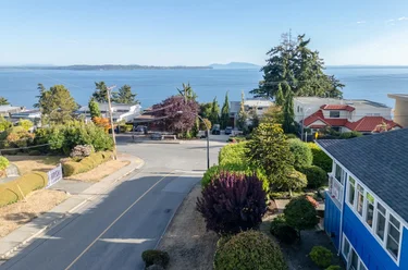 14139 Marine Dr, White Rock, BC - MLS: R3157875