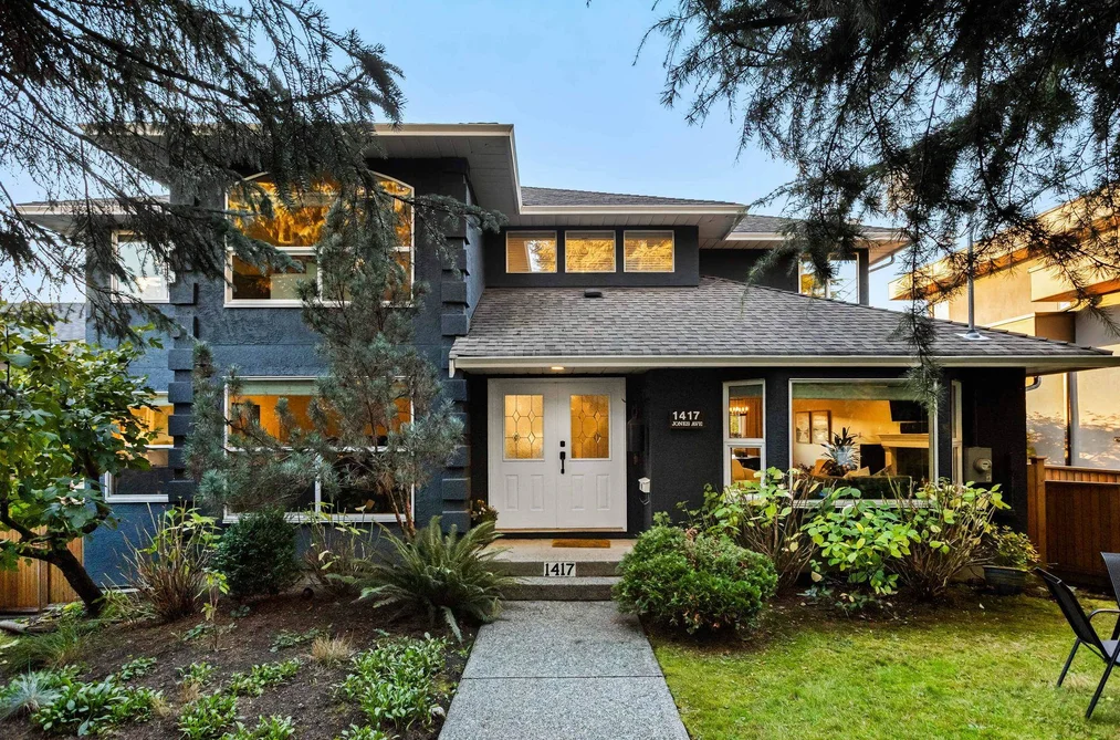1417 Jones Ave, North Vancouver, BC - MLS: R3178367