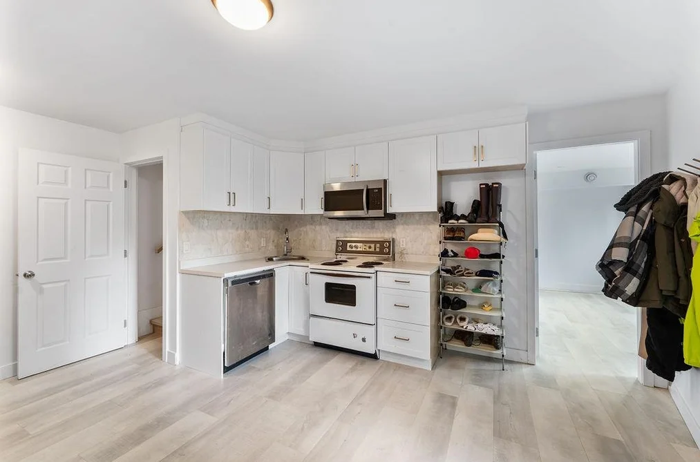 14180 KINDERSLEY DRIVE, Surrey BC V3R 5P5, Surrey BC — Residential for Sale — Photo 18 of 40