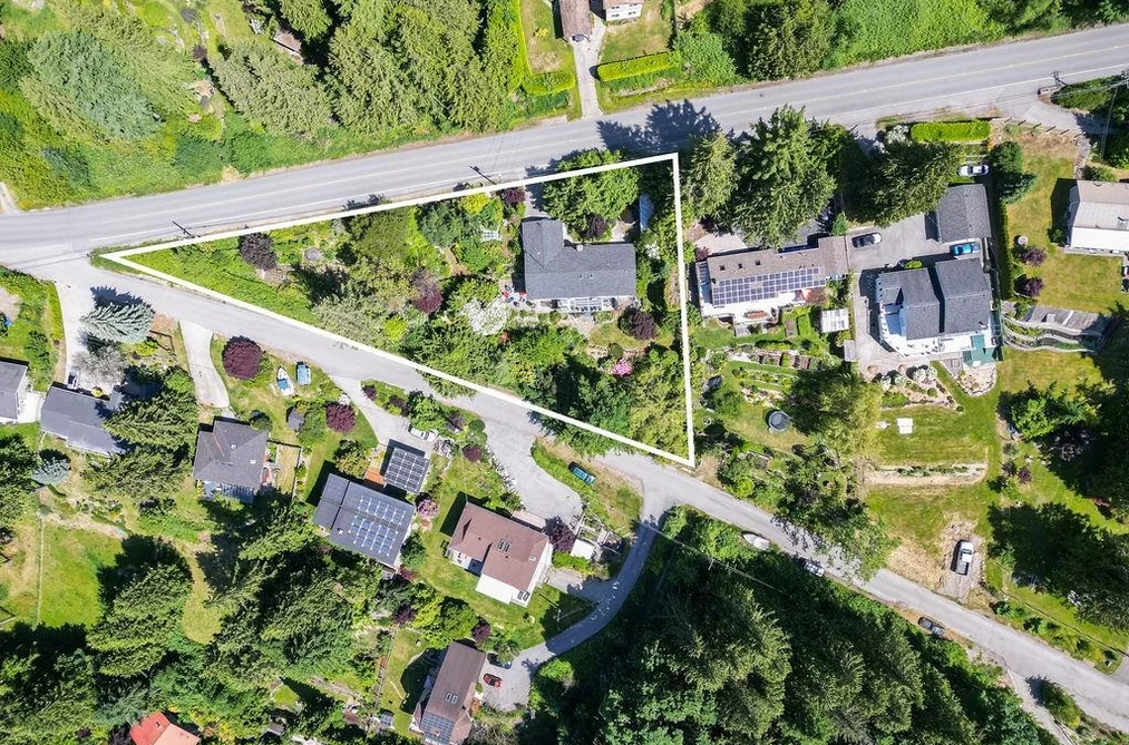 1419 CHASTER ROAD, Gibsons BC V0N 1V5, Gibsons BC — Residential for Sale - Photo 2