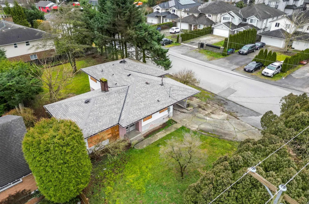 14200 GROSVENOR ROAD, Surrey BC V3R 5H2, Surrey BC — Residential for Sale - Photo 2