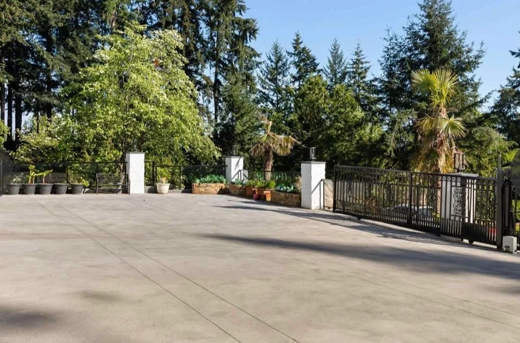 14203 TRITES ROAD, Surrey BC V3X 3E7, Surrey BC — Residential for Sale - Photo 2