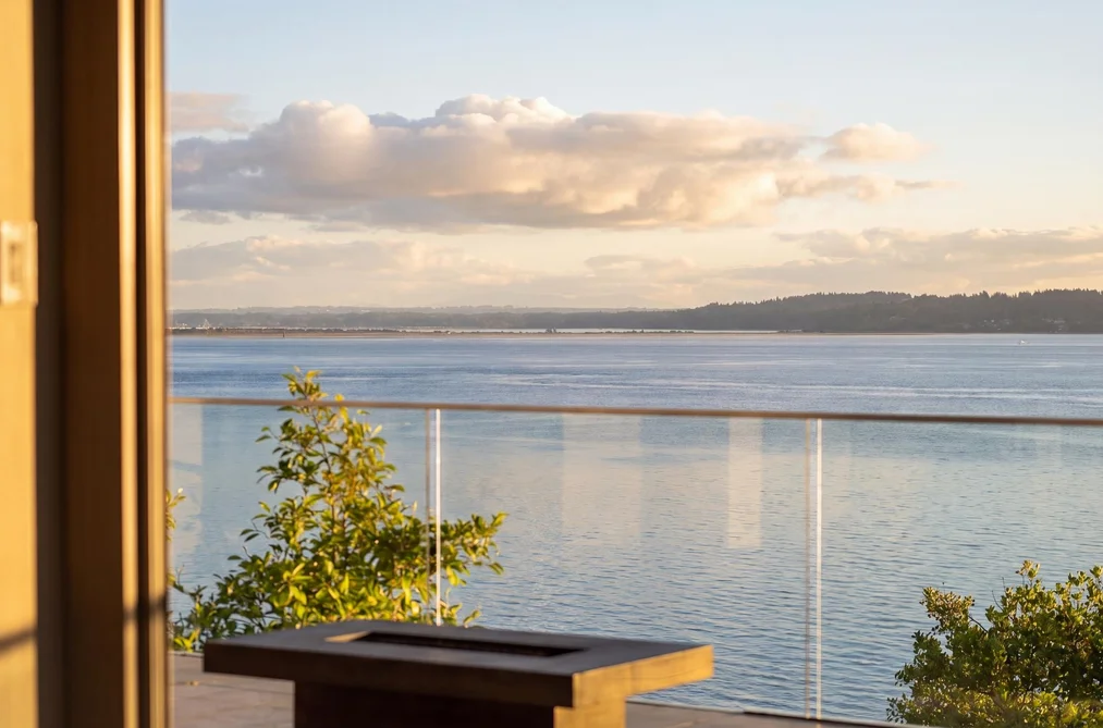 14220 MARINE DRIVE, White Rock BC V4B 1A8, White Rock BC — Residential for Sale - Photo 2