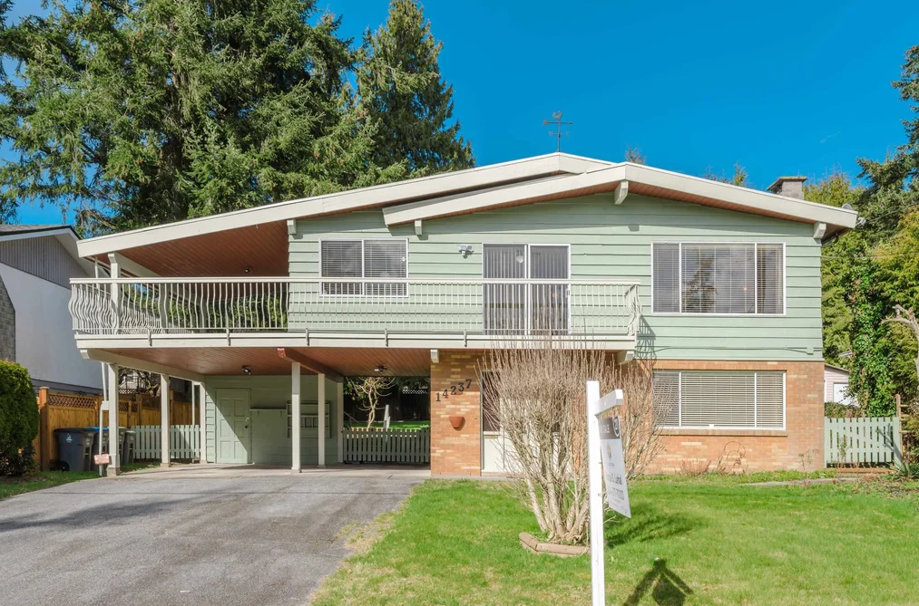 House for sale at 14237 69 Avenue Surrey British Columbia - MLS: R3106964