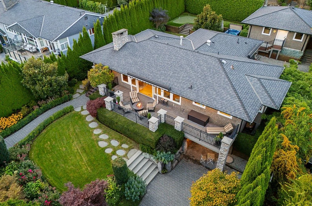 House for sale at 1425 Palmerston Avenue West Vancouver British Columbia - MLS: R3119743