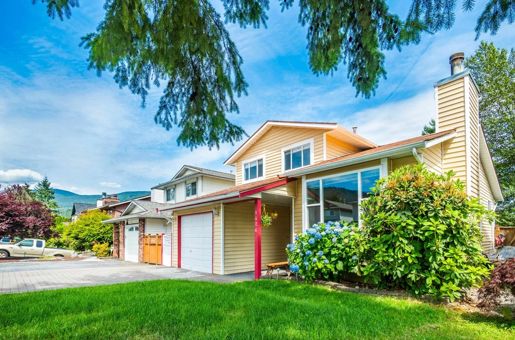 1426 GABRIOLA DRIVE, Coquitlam BC V3E 2B8, Coquitlam BC — Residential for Sale - Photo 3