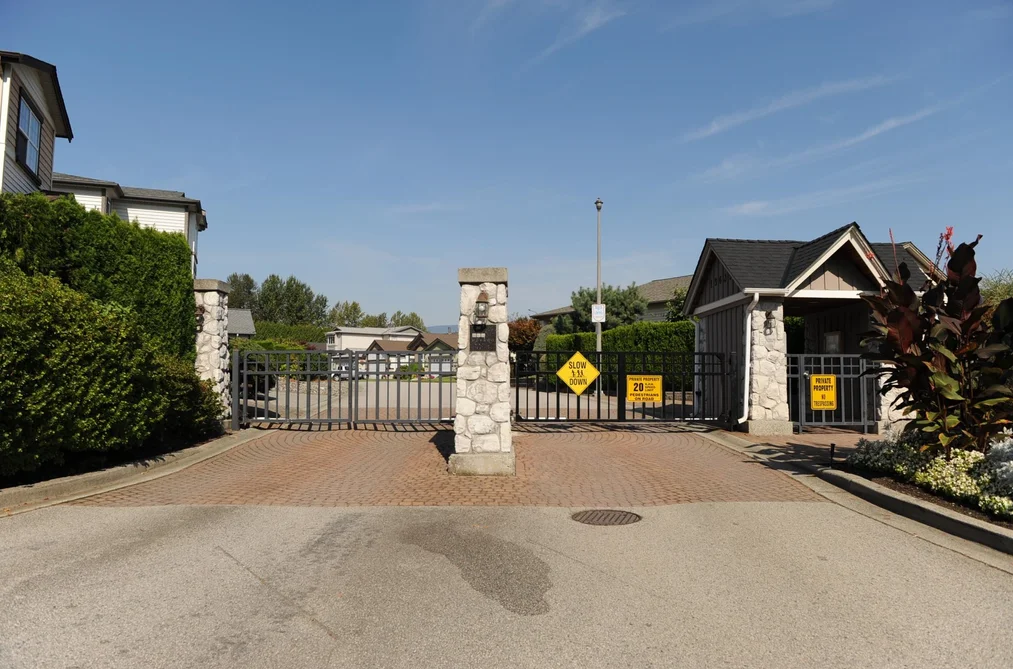 143 19639 MEADOW GARDENS WAY, Pitt Meadows BC V3Y 2T5, Pitt Meadows BC — Residential for Sale - Photo 2