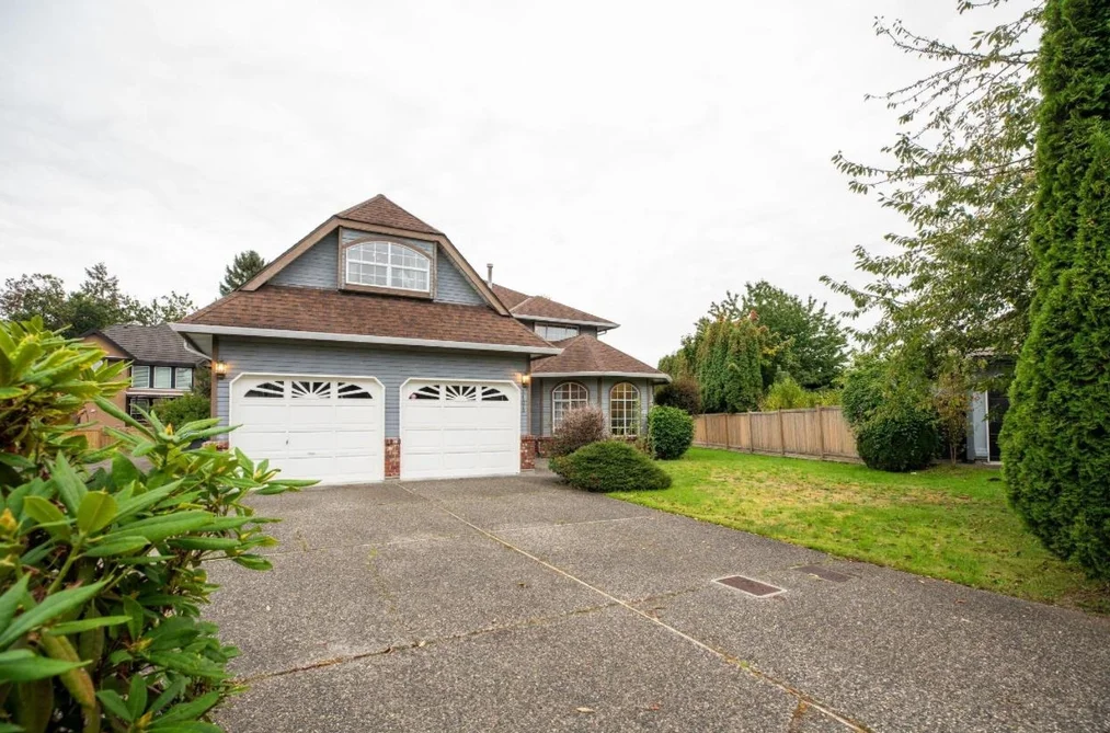 House for sale at 14370 83 Avenue Surrey British Columbia - MLS: R3115443