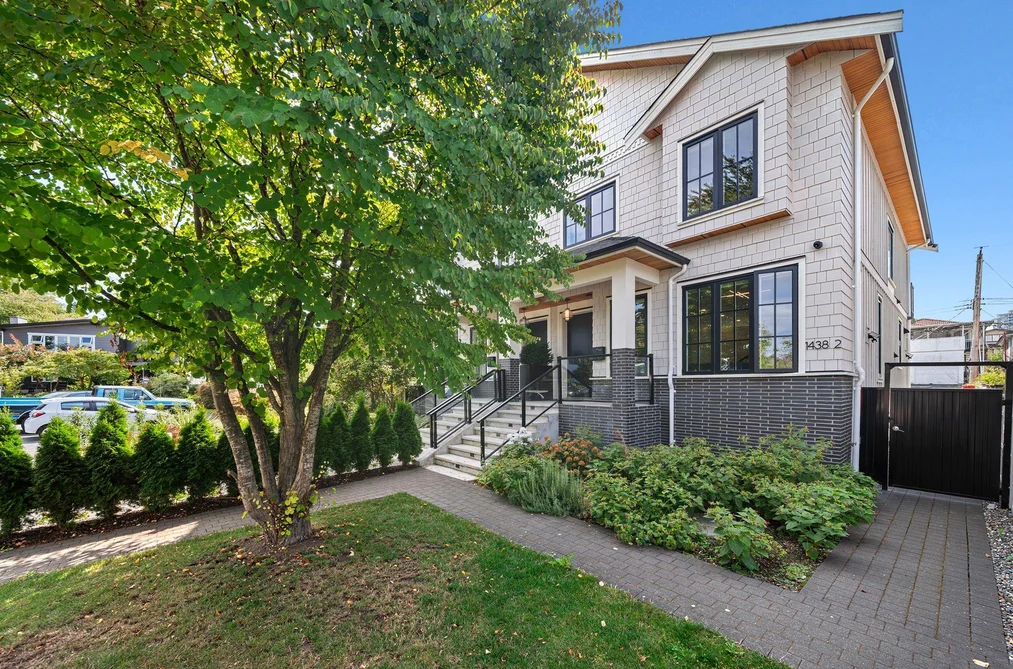 Half Duplex for sale at 1438 E 17th Avenue Vancouver British Columbia - MLS: R3162343