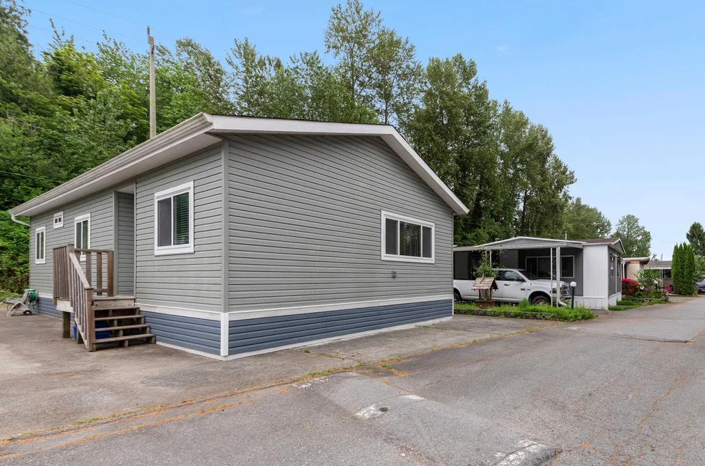 144 201 CAYER STREET, Coquitlam BC V3K 5A9, Coquitlam BC — Residential for Sale - Photo 2