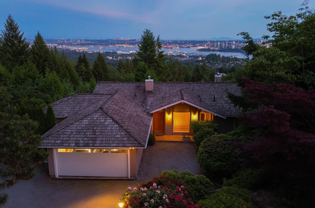 House for sale at 1440 Sandhurst Place West Vancouver British Columbia - MLS: R3133664