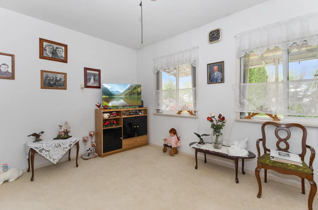 1446 TOWNLINE ROAD, Abbotsford BC V2T 6E1, Abbotsford BC — Residential for Sale — Photo 6 of 40