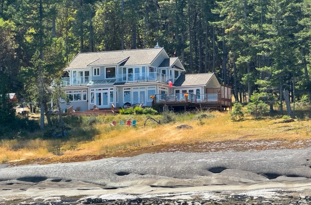 House for sale at 1452 W Sticks Allison Road Galiano Island British Columbia - MLS: R3108979