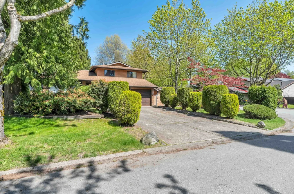 14543 91B AVENUE, Surrey BC V3R 7K9, Surrey BC — Residential for Sale - Photo 2
