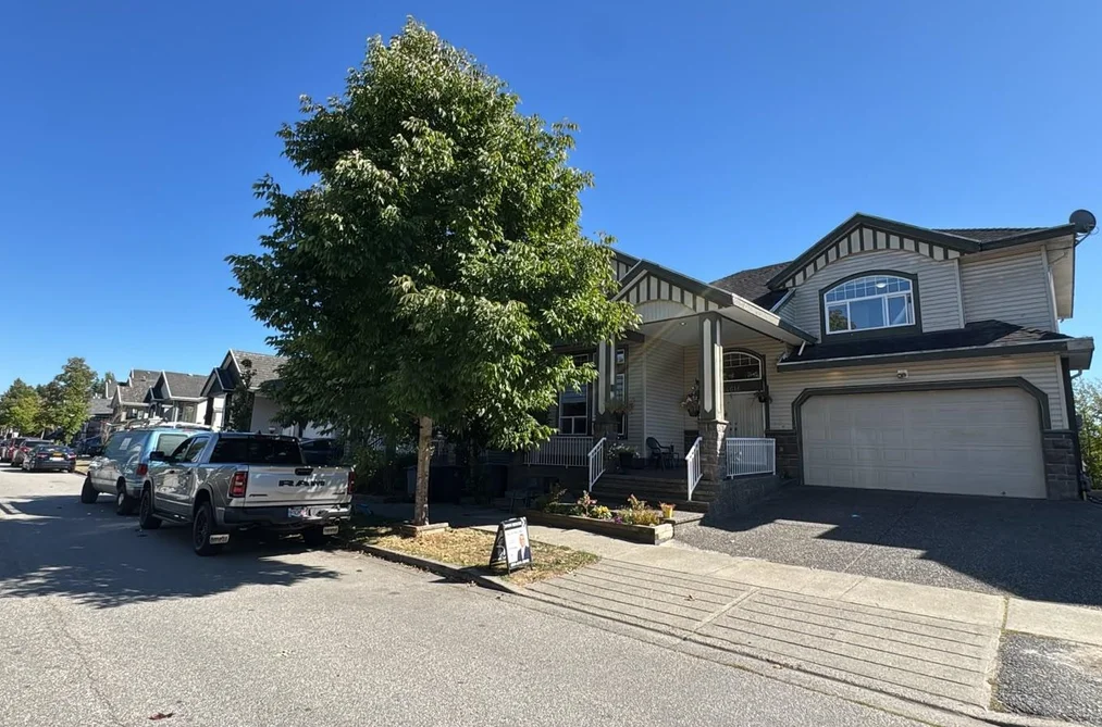 House for sale at 14616 67a Avenue Surrey British Columbia - MLS: R3159946