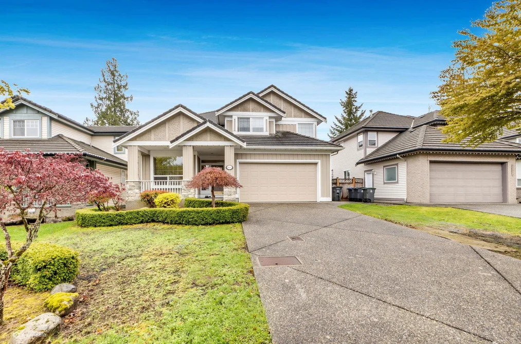 House for sale at 14662 73 Avenue Surrey British Columbia - MLS: R3111097