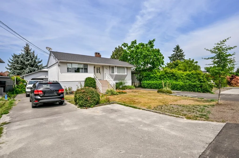 14677 111 Avenue, Surrey, BC - MLS: R3158158 - Photo 3