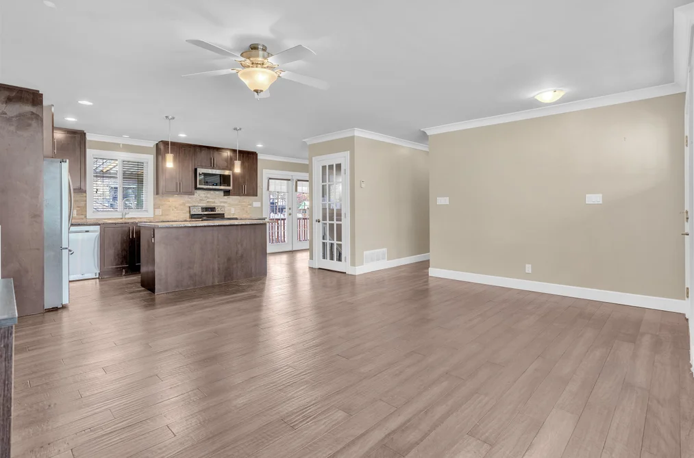 14682 111 AVENUE, Surrey BC V3R 2C4, Surrey BC — Residential for Sale - Photo 5