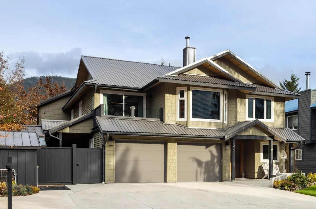 House for sale at 1469 Olive Street Pemberton British Columbia - MLS: R3067735