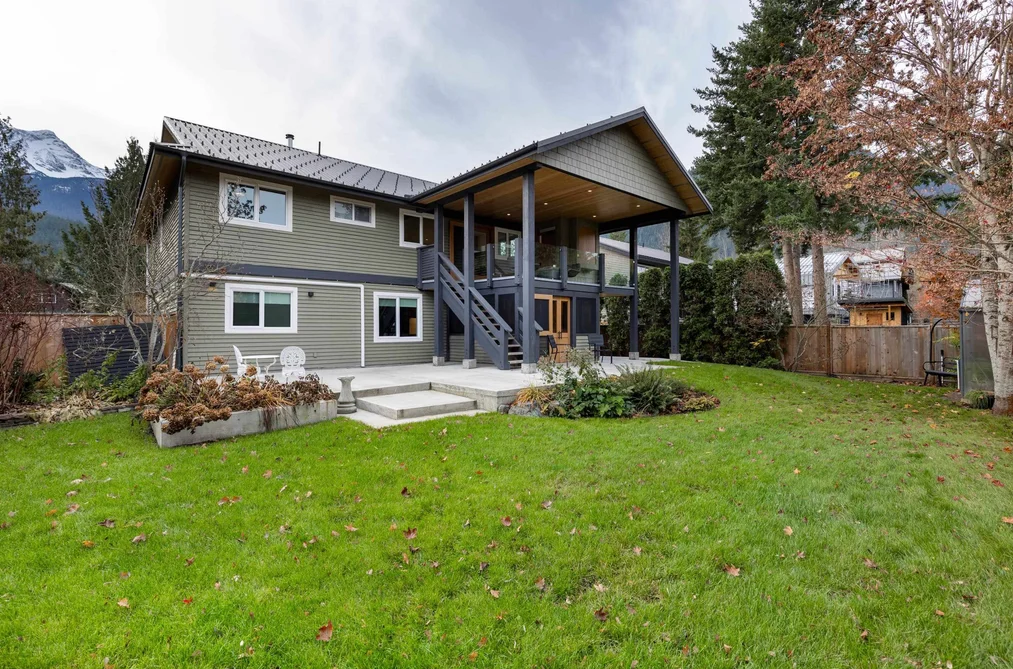 1469 OLIVE STREET, Pemberton BC V0N 2L0, Pemberton BC — Residential for Sale - Photo 2