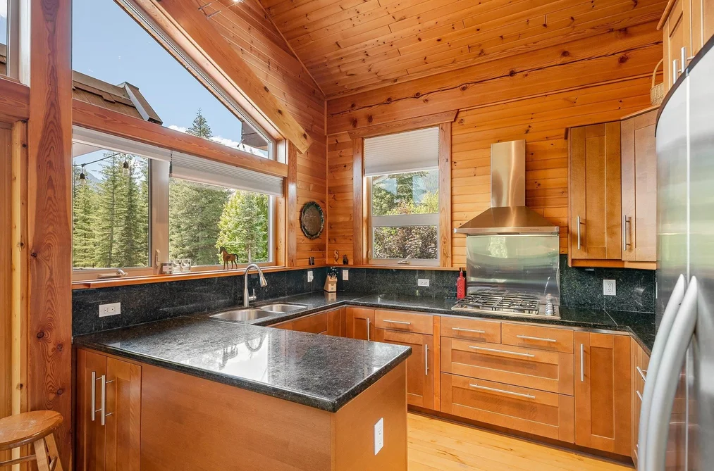 1470 FRASER ROAD, Pemberton BC V0N 2L0, Pemberton BC — Residential for Sale - Photo 5
