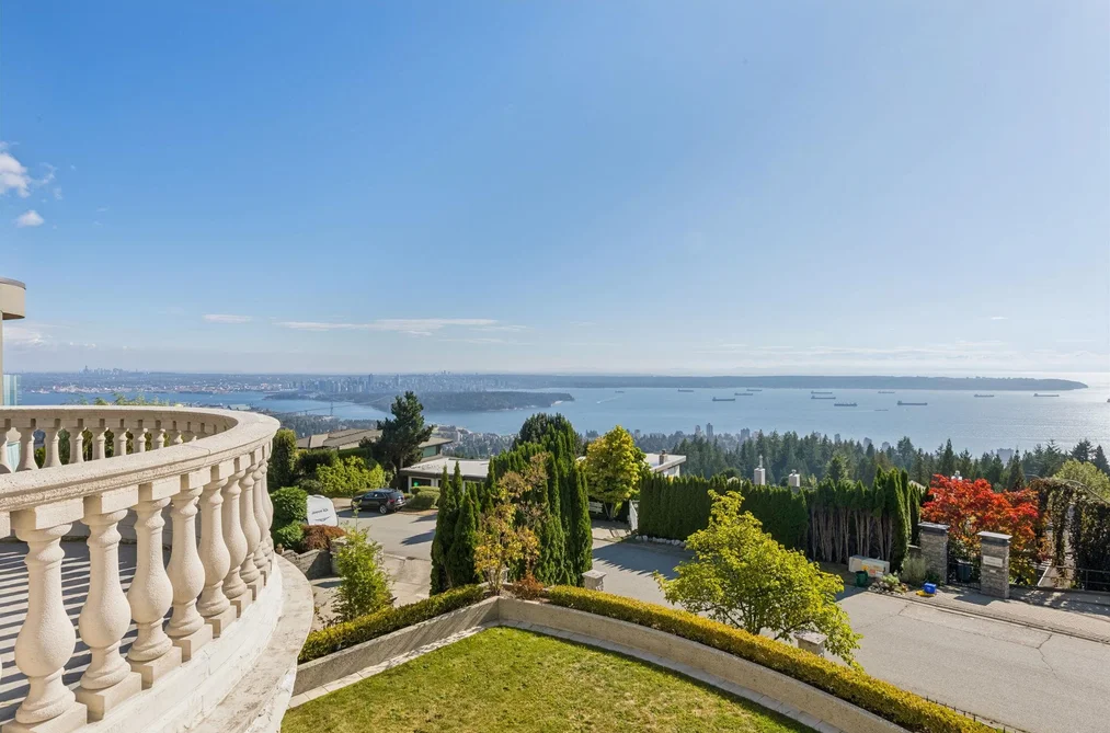 House for sale at 1471 Bramwell Road West Vancouver British Columbia - MLS: R3167030